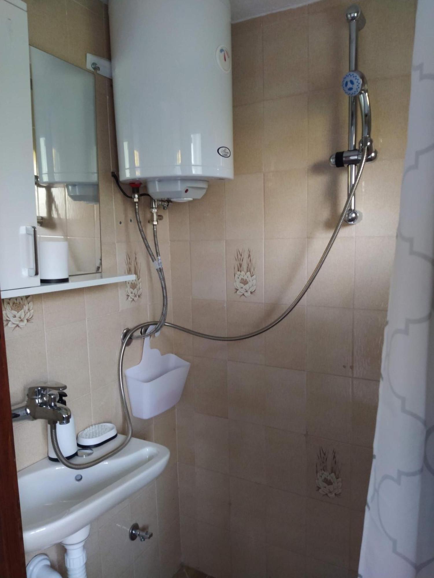 Guest House Bee Visoko Zewnętrze zdjęcie